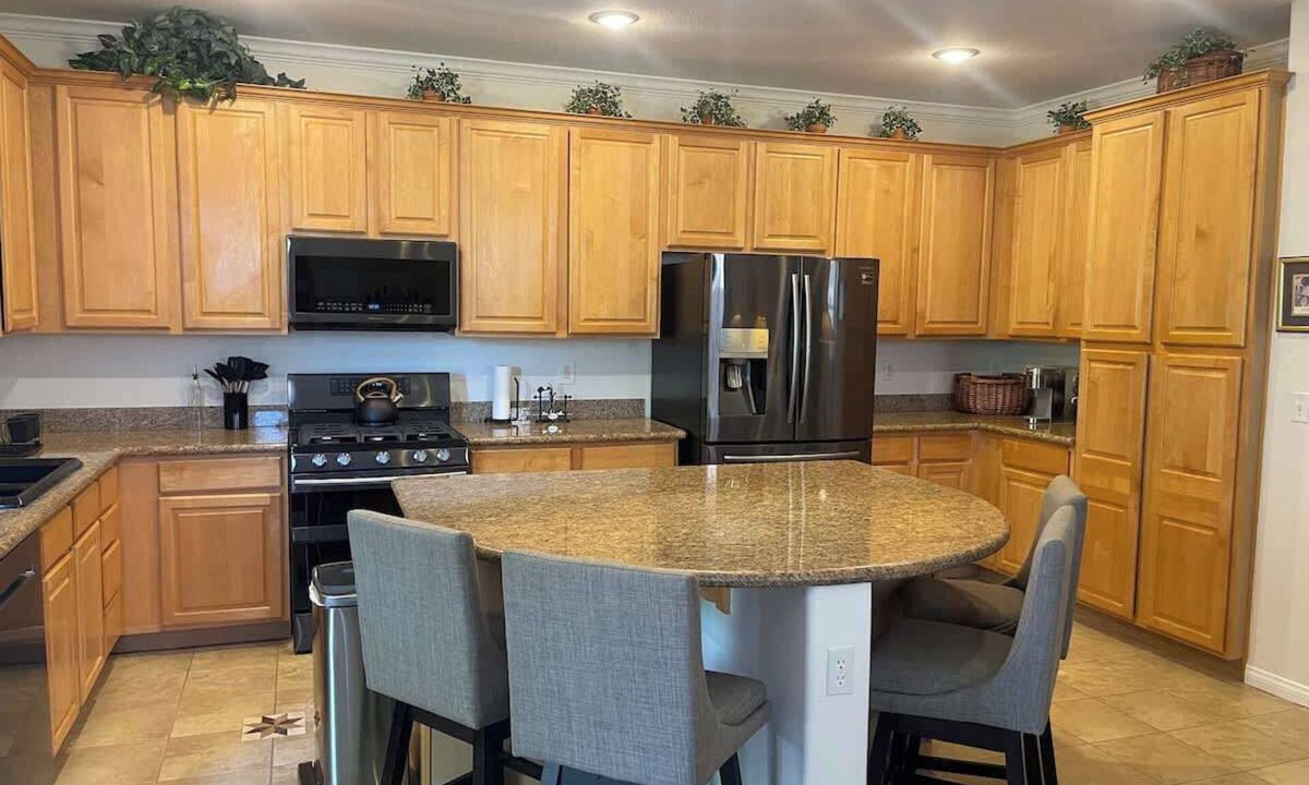 McCullough Hills House | Comfortable & Clean