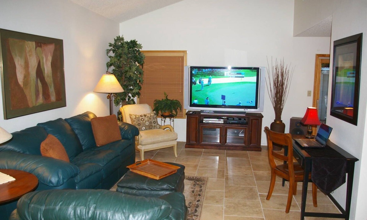 Tempe Condo | Comfortable Quiet Condo With Open Floor Plan In Tempe