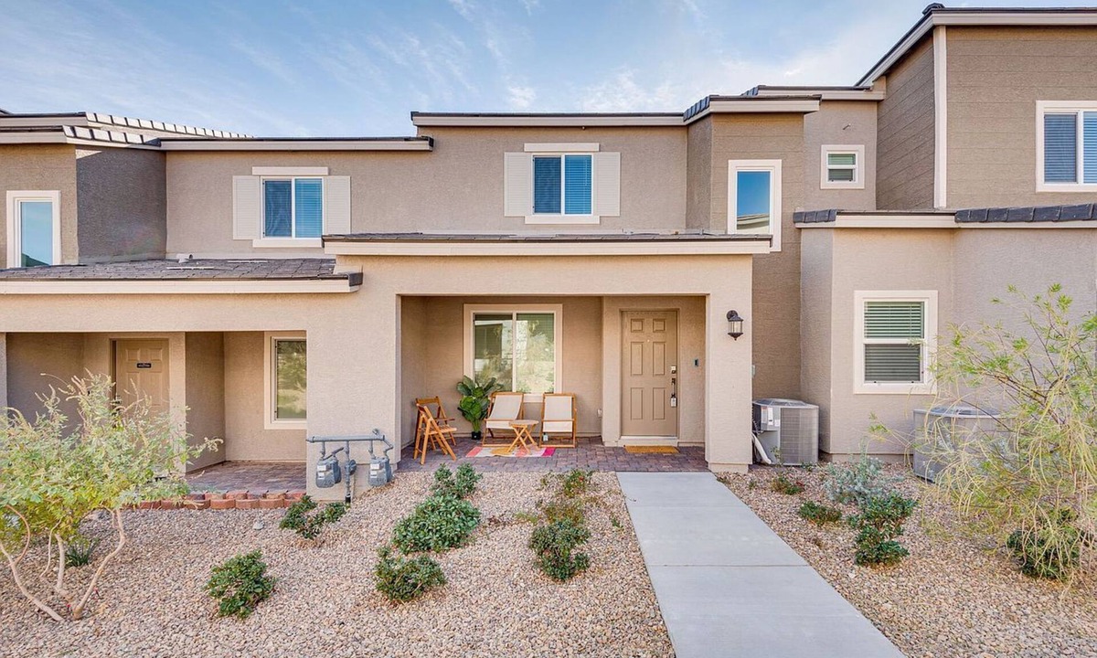 Centennial Hills Condo | Condo-Vegas-Special Low Rates for May Only til May 1rst-Mins to Summerlin Med