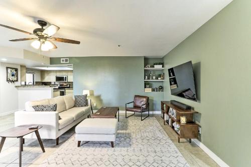 Camelback East Apartment | Condo with Community PoolandHot Tub Less Than 6 Mi to Old Town