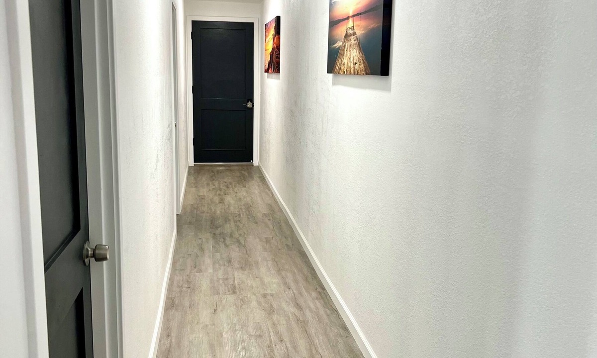 Harbor House | Cozy 2-bedroom house in gorgeous Carson with AC for relaxing stays