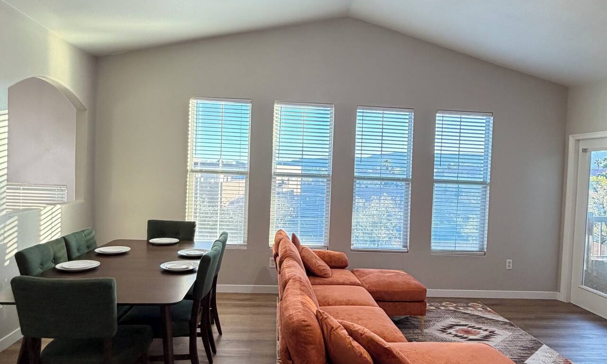 Spring Valley Condo | Cozy 2-Bedroom Upgraded Vegas Condo Oasis Pool, Spa & Gym