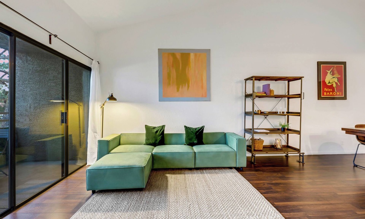 Spring Valley Condo | Cozy 2Bd Private Condo,4mil to Allegiant Stadium,10min to Strip,15min to airport