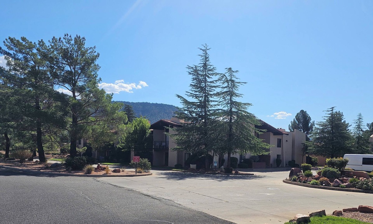 Oak Creek Condo | COZY 2BDRM CONDO IN VOC, Village of Oak Creek, SEDONA Tennis, Pickleball, Pool