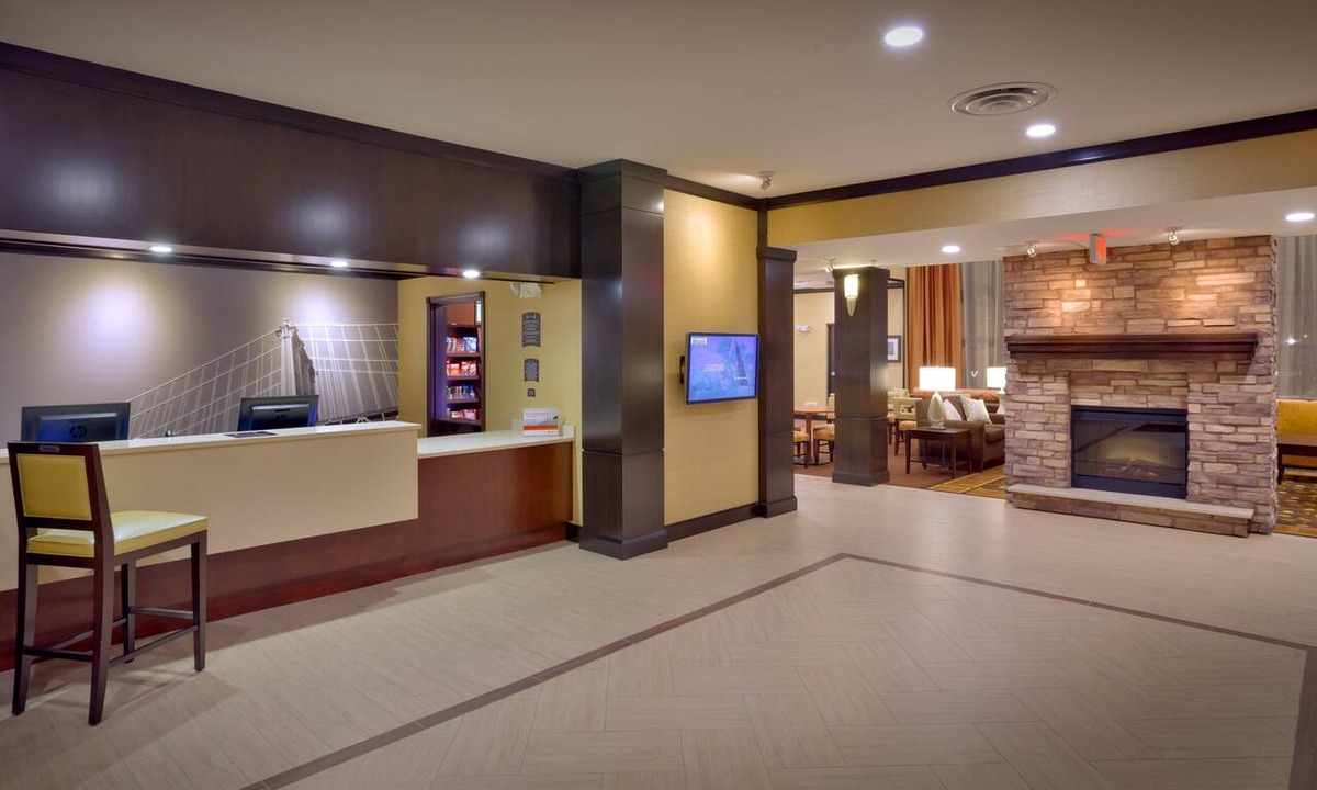 Cheyenne Condo | Cozy, Equipped, Spacious | Suite with FREE Breakfast, Hot Tub Access