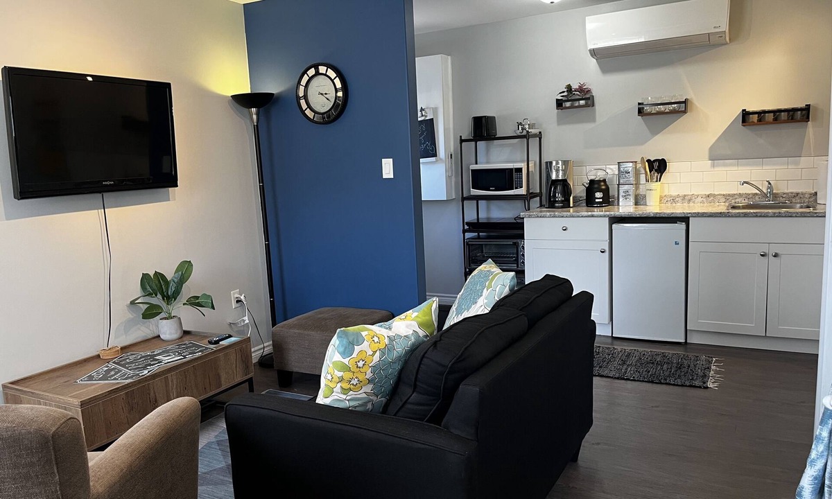 Kingston Apartment | Cozy modern studio