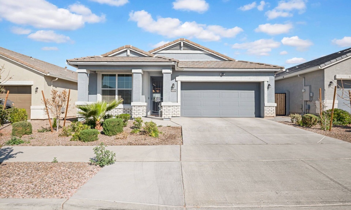 Rogers Ranch House | Cozy Phoenix Home 4 Bedrooms Family friendly & Fast Wi-Fi