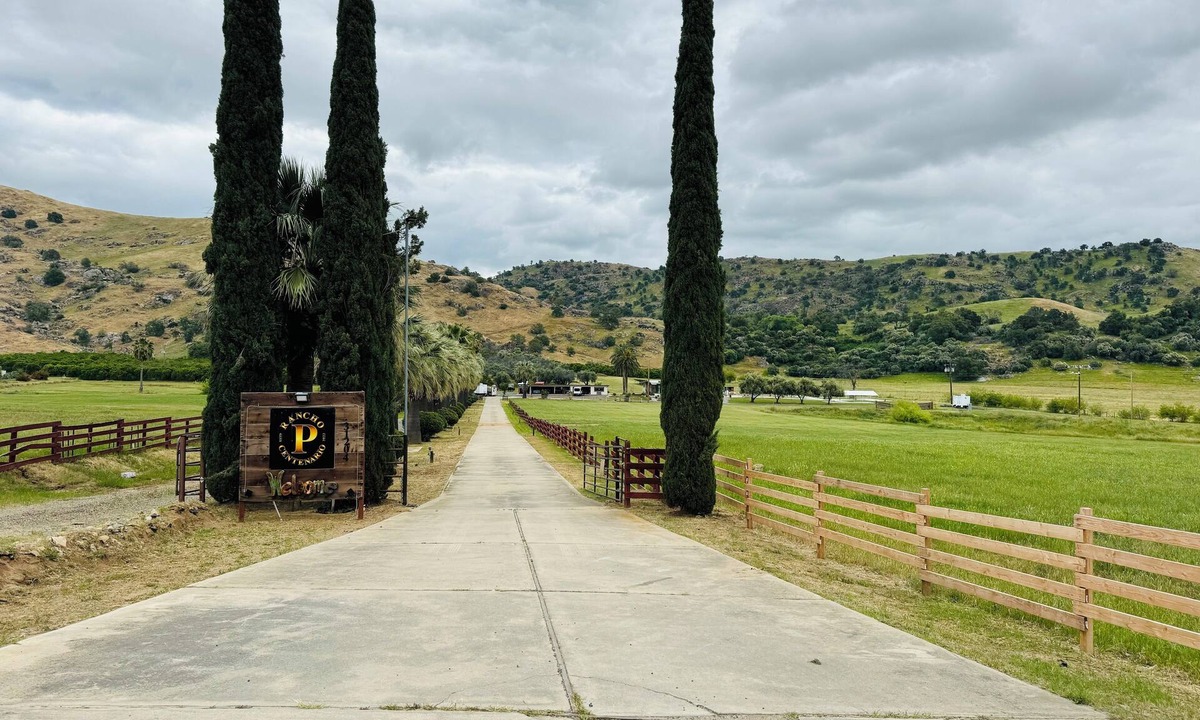 Kaweah Other | Cozy Private Suite with bathroom, 28 mins from Sequoia National Park.