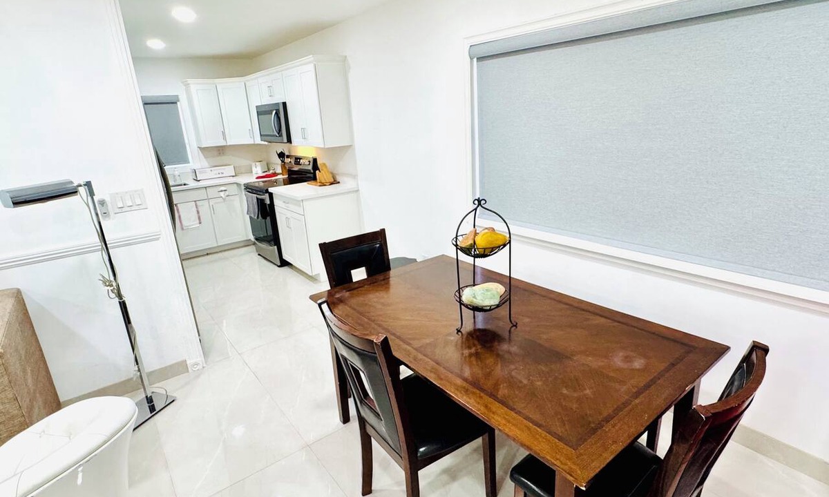 Beverly Green Apartment | Cozy renew 3BR STRIP next LVCC book best-Spot Sale POOL Labor Day LVCC enjoy