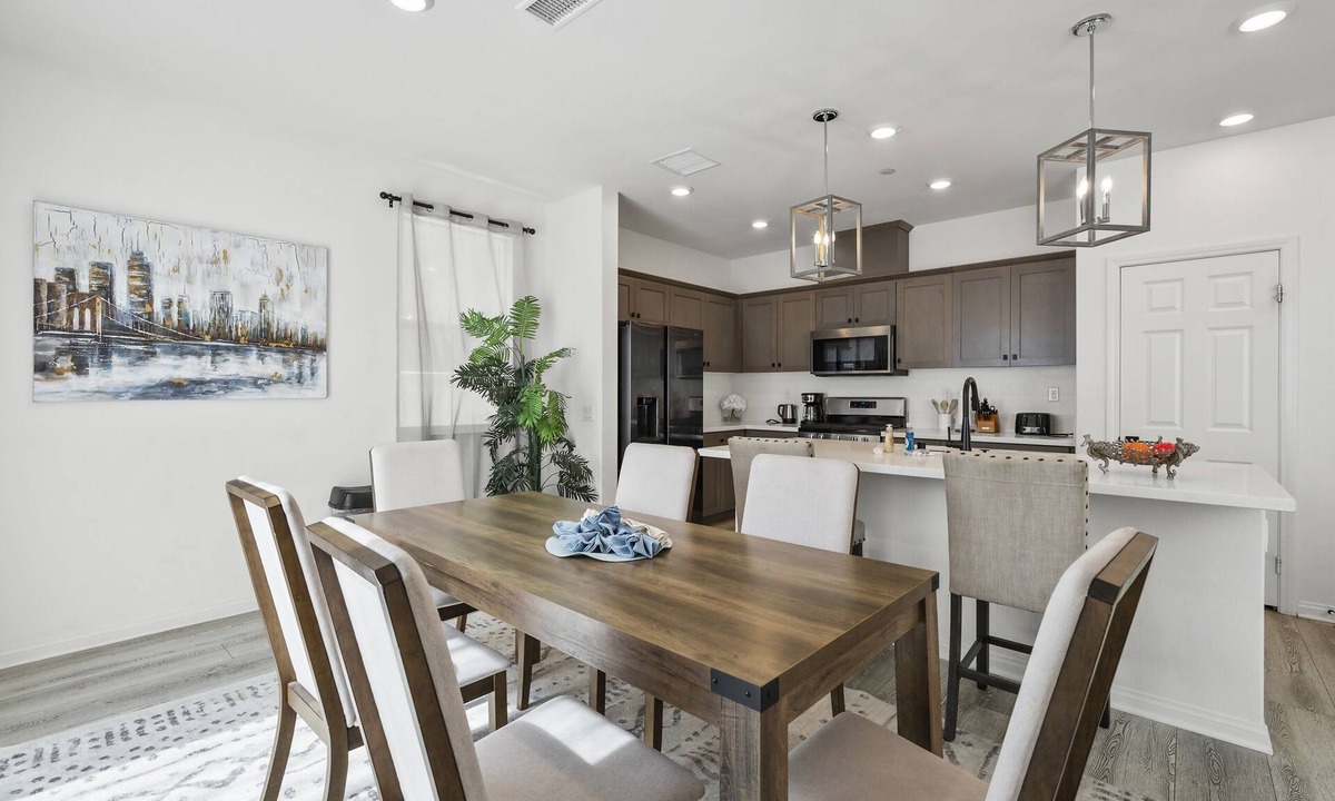 Upland House | Delightful 3BR - ｜Family-Friendly｜Relaxing Patio｜Flexible Lease #41423