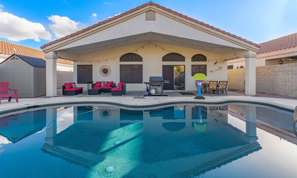 Mesa House | DESERT DAME Chic Ranch salt water POOL Super Family Holiday!