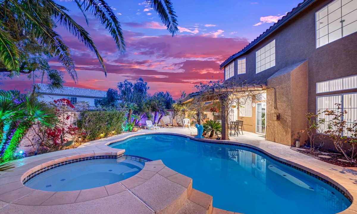 Green Valley House | Desert Oasis Retreat Perfect for Relaxation & Fun