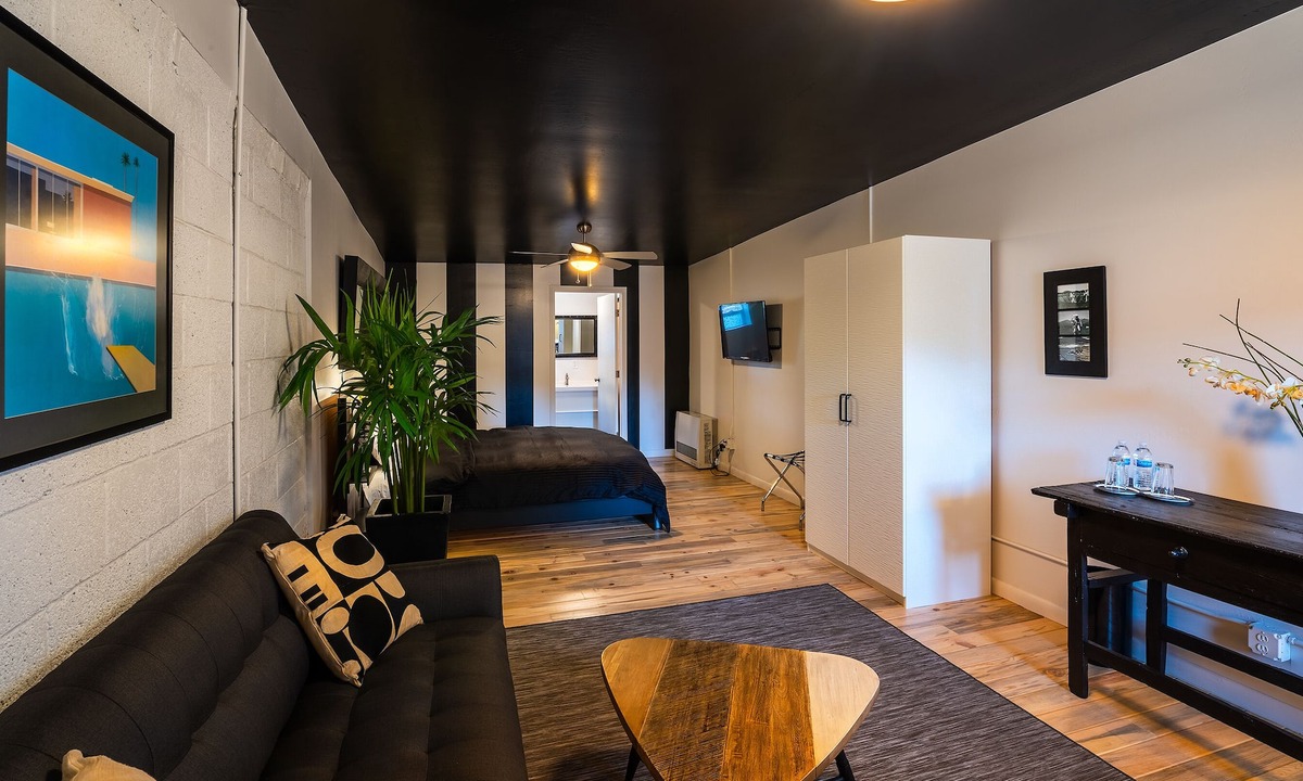 Southside Condo | Downtown Cozy Condo-Walk to best Diners, Breweries, NAU, Historic Flagstaff!