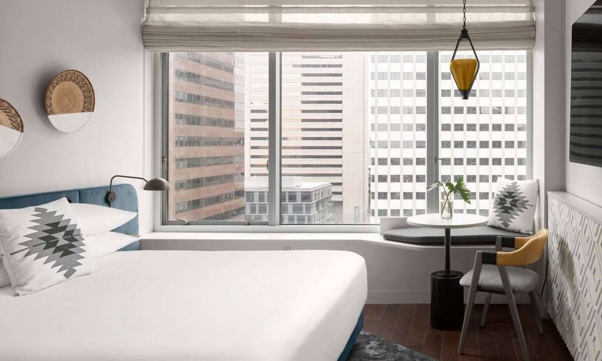 Civic Core Hotel | Downtown San Diego Access | Rooftop Pool & Dining
