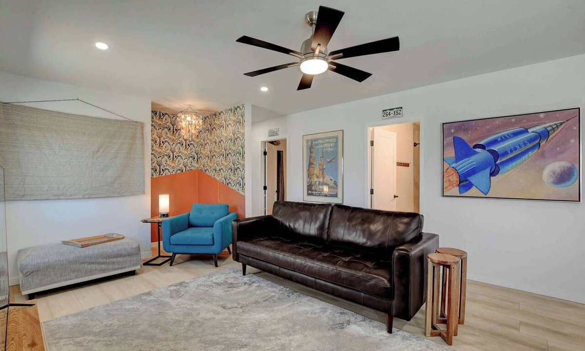 Townsite House | Dual-Home Compound | Ideal for Groups & Long Stays