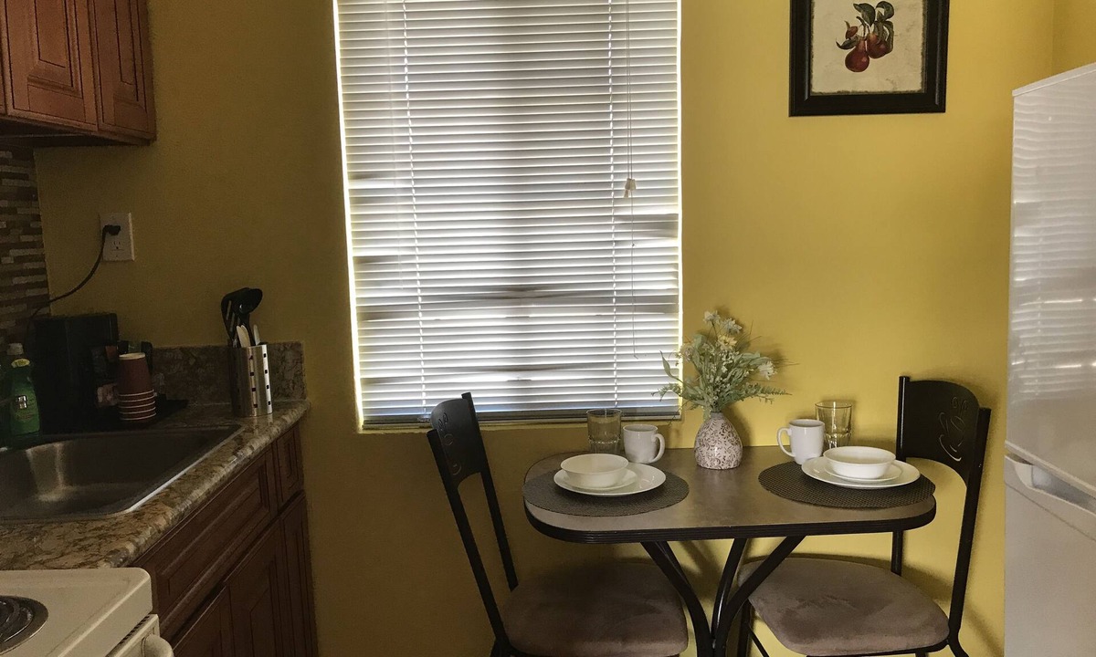Twentynine Palms Hotel | El Rancho Dolores Motel at Joshua Tree National Park