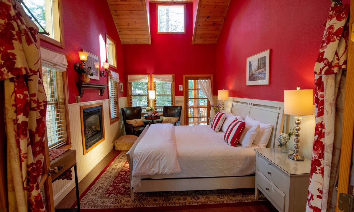 West Village Bed & Breakfast | Elliott House Boutique Inn