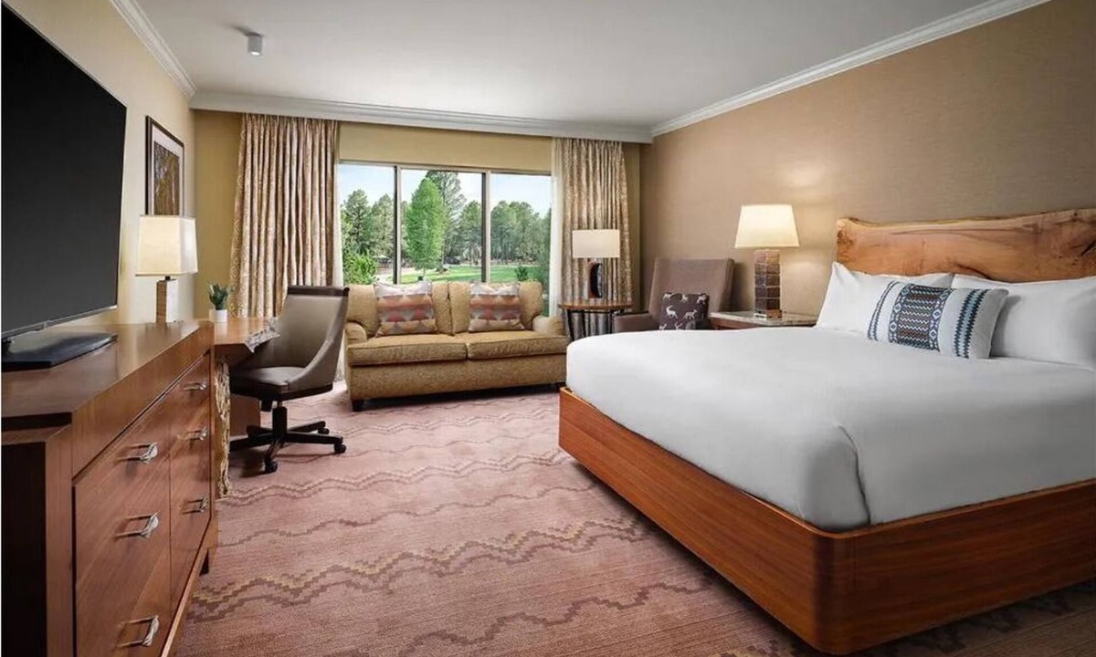 Flagstaff Hotel | Enchanting Flagstaff Escape: Indulge in Luxury, Adventure, and Culinary Delights