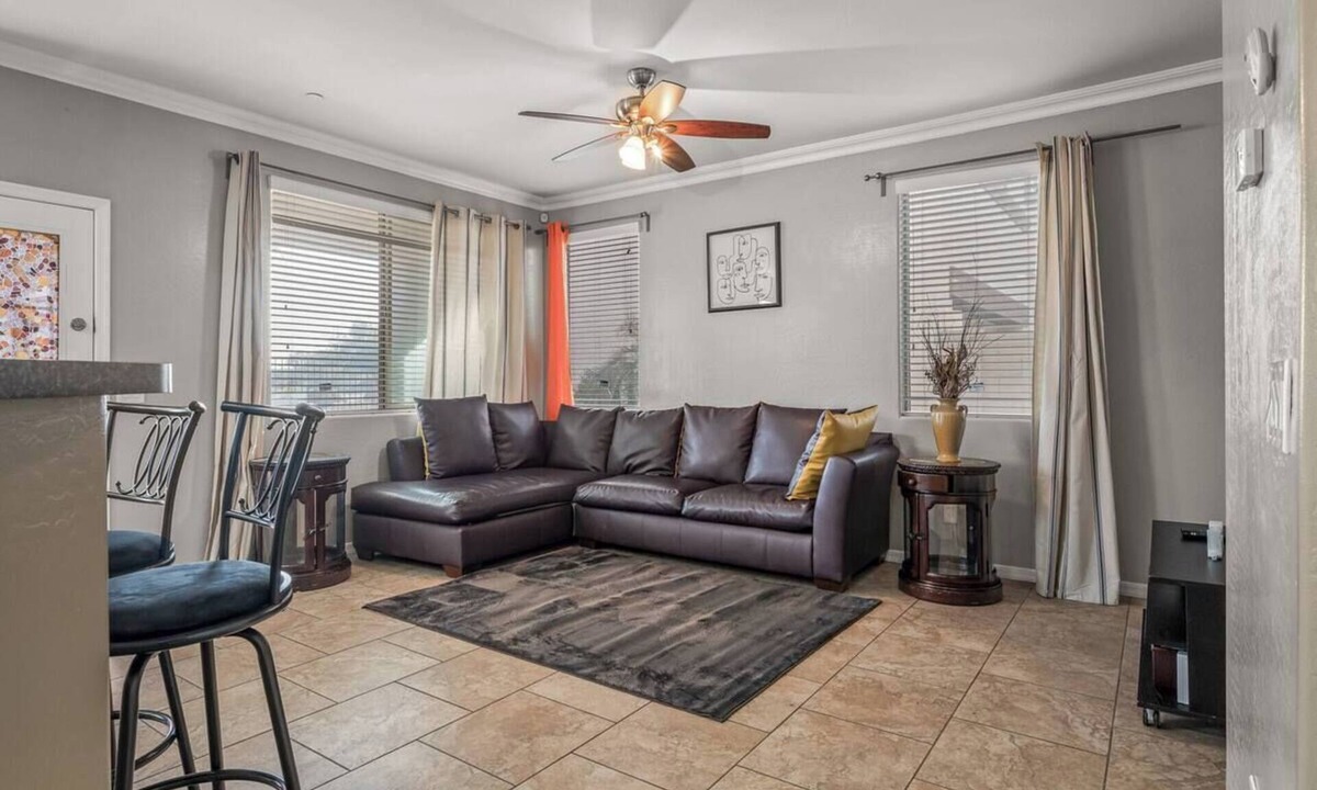 Coldwater Springs House | Entire Home 3 bedroom 2.5 bathroom in Avondale Arizona