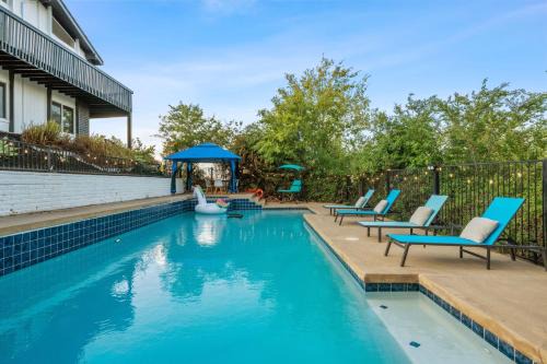 El Cajon House | Entire Private Home with Big Yard, View, King Bed, 10 Parking, 4 Bedrooms 3 Bathrooms, Available Now