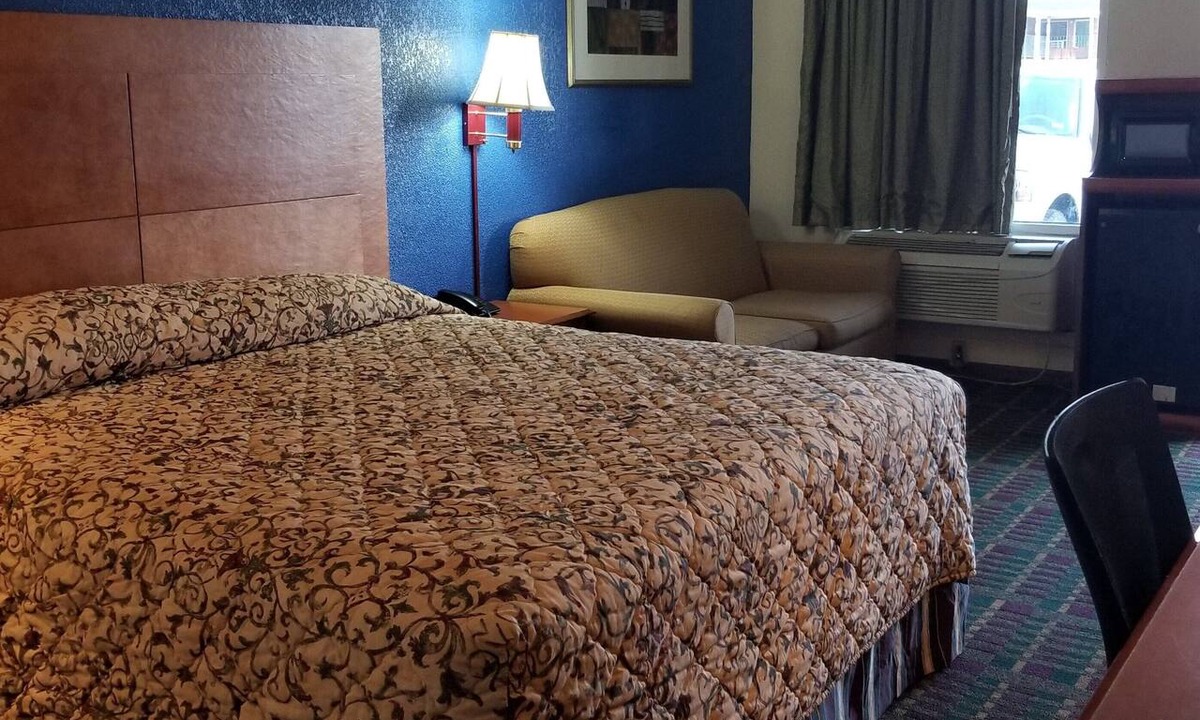 Victoria Hotel | Executive Inn