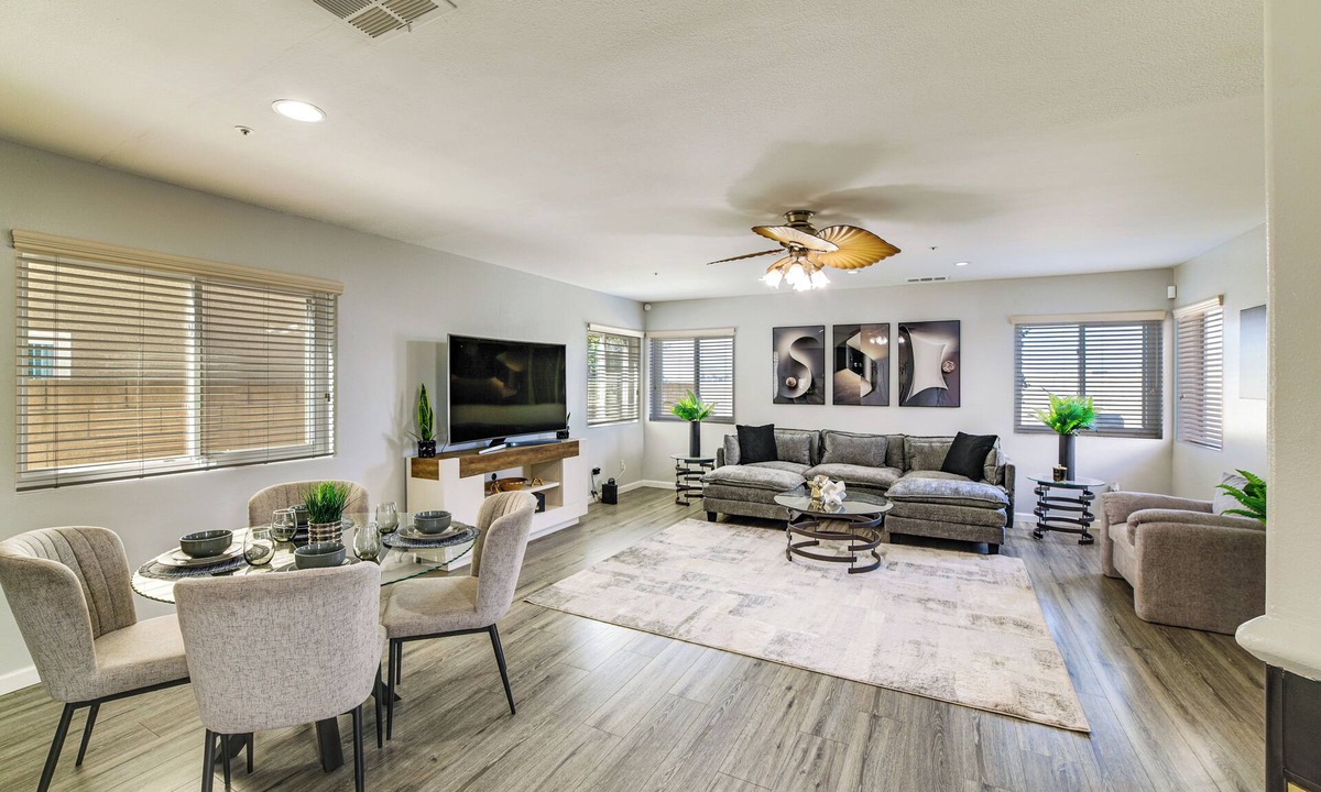 Southridge Village House | Explore SoCal: Family-Friendly Home in Fontana!