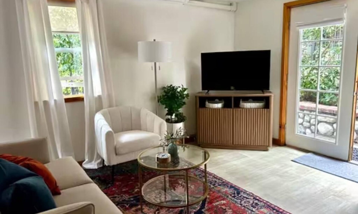Hollywood Hills West Apartment | Fabulous studio in Hollywood Hills