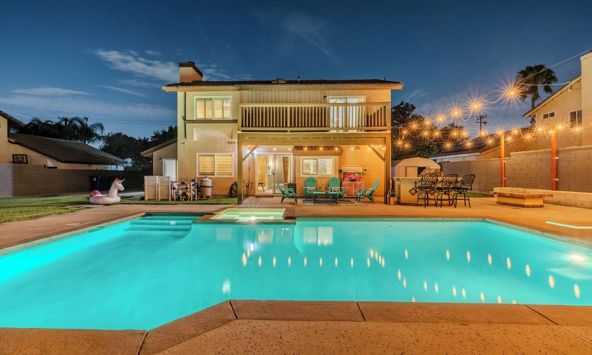 Patton House | Family 4BR Pool Home w/Arcade Games/KING BED/Billiard Table/Sleeps12/near Yamava