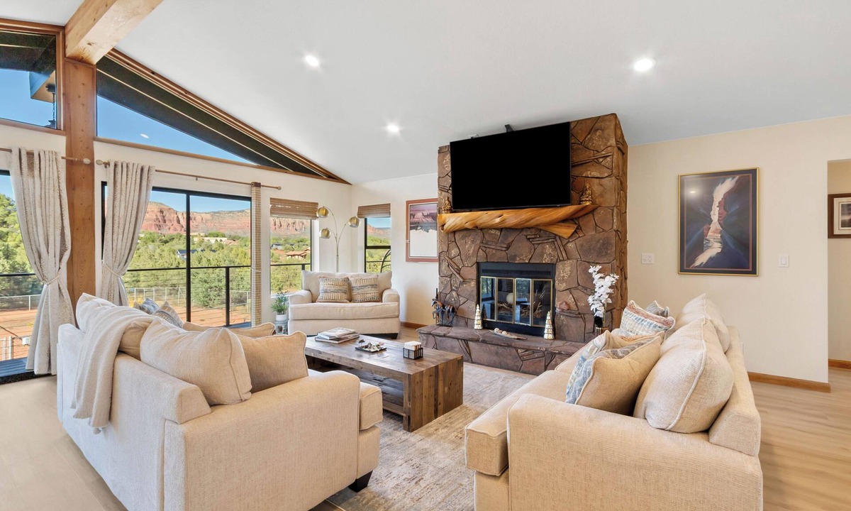 Oak Creek House | Family-Friendly Sedona Escape | Trails + Game Garage+Athletic Court!