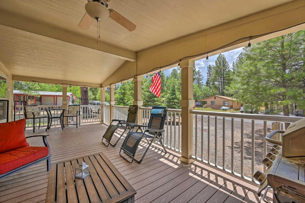 Munds Park House | Family Munds Park Retreat Games and Gas Grill