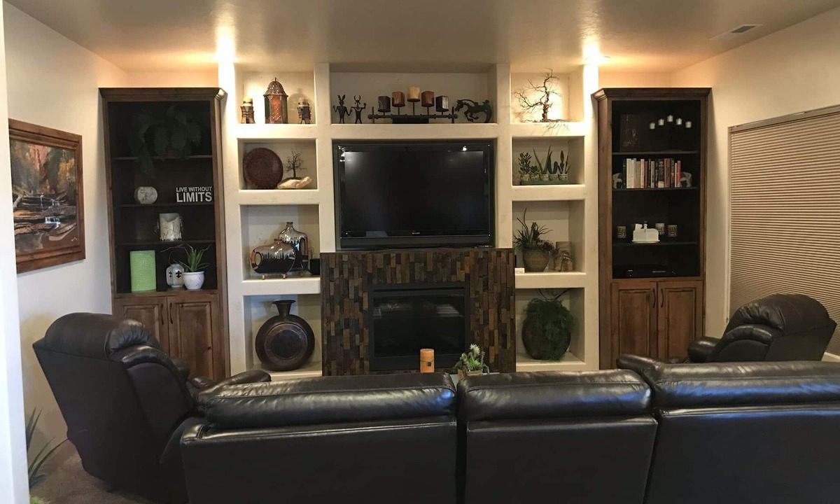 Washington House | FANTASTIC UNOBSTRUCTED VIEW OF PINE MTN & QUIET GET-AWAY FOR MATURE COUPLES.
