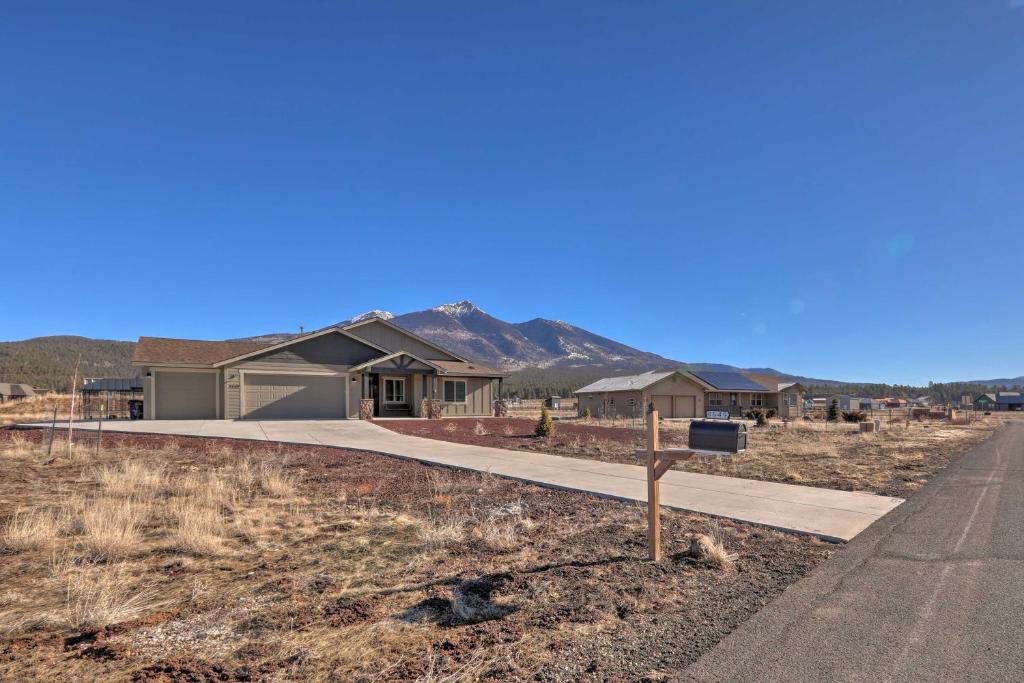 Fort Valley House | Flagstaff Home w/Views - Near Arizona Snowbowl!