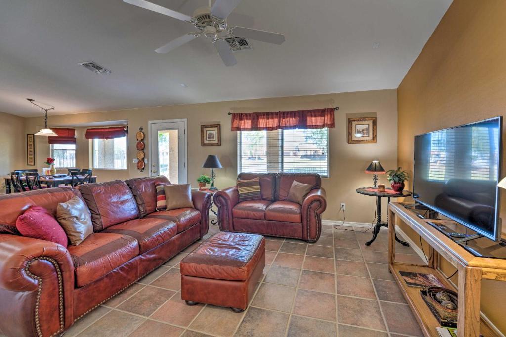 Fort Mohave House | Fort Mohave Family Home w/Golf Course Views!