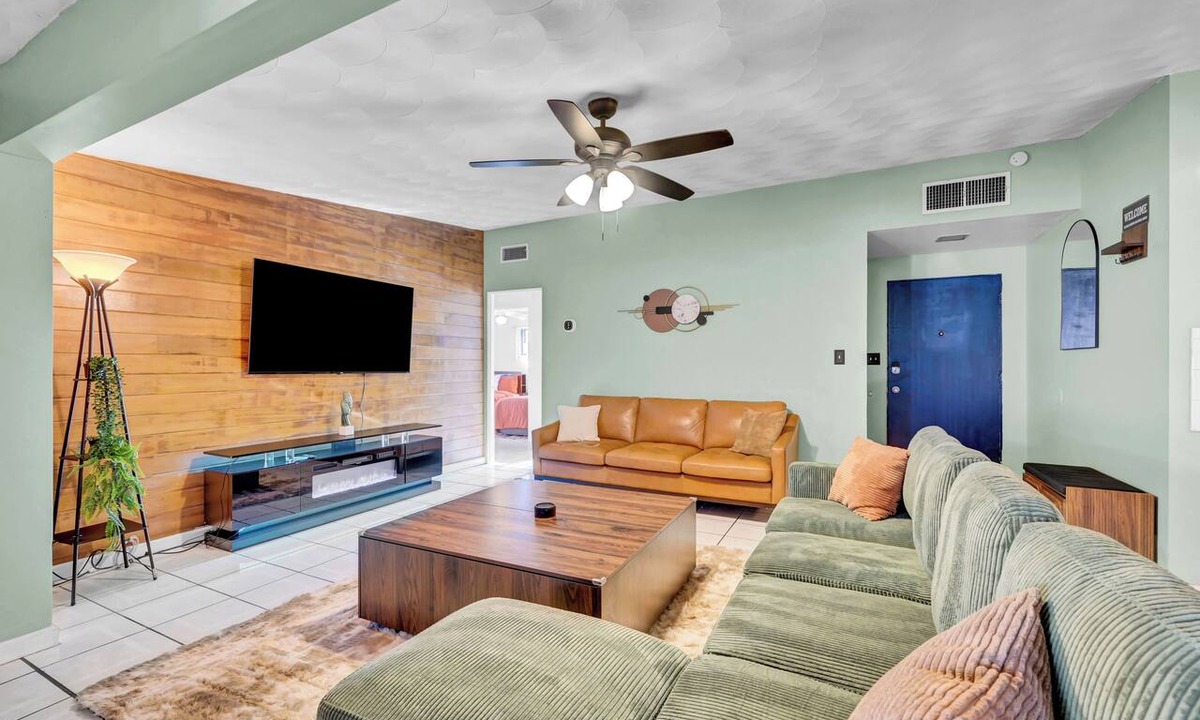 Downtown Las Vegas House | Fremont Fortune, 5 min to Fremont St, New!