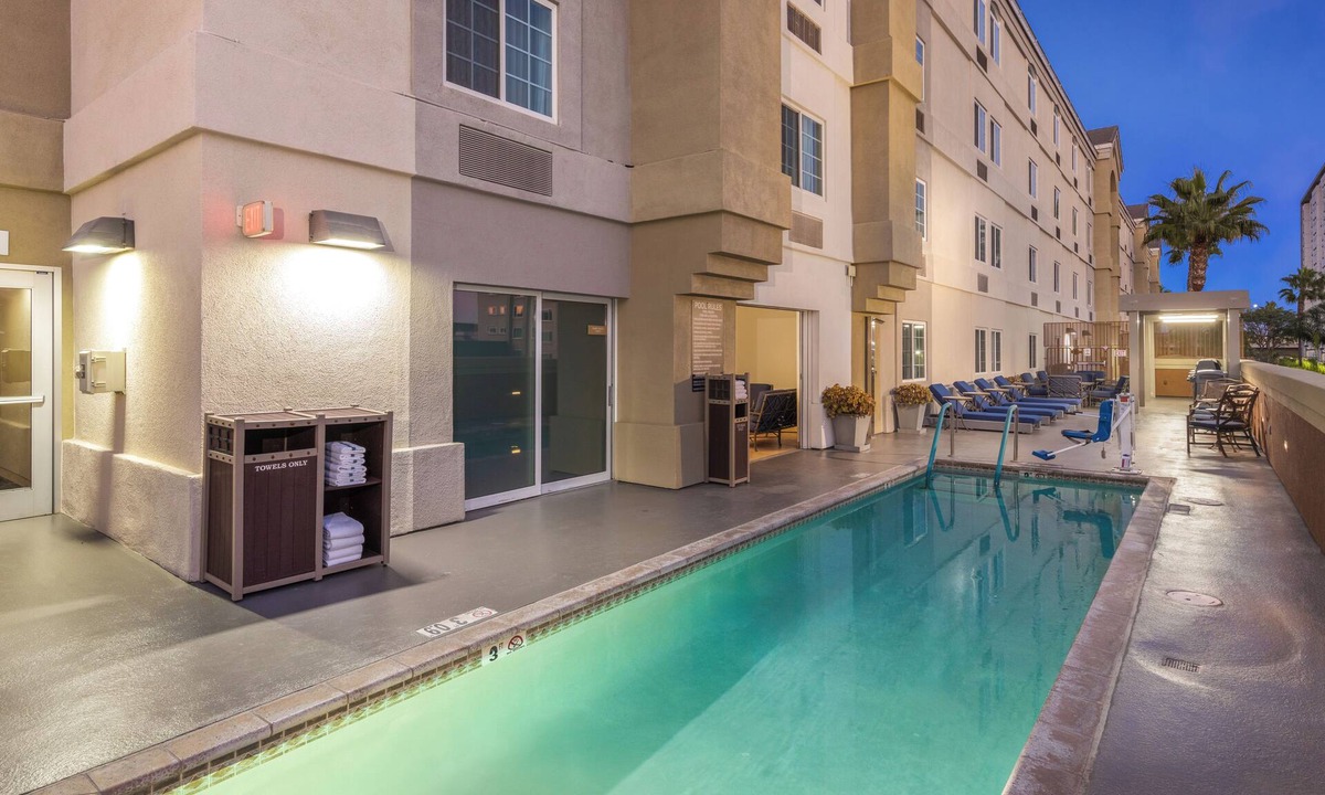 Anaheim Resort House | Fun at Knott's Berry Farm! w/Pool, Parking, Shuttle to Disneyland!