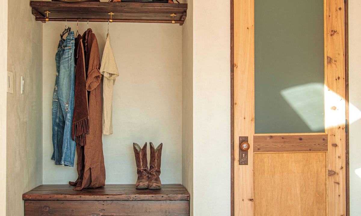 Panorama Heights House | Gather 'Round Ranch 1958 Refined Artist Ranch Piano, walk to Más O Menos