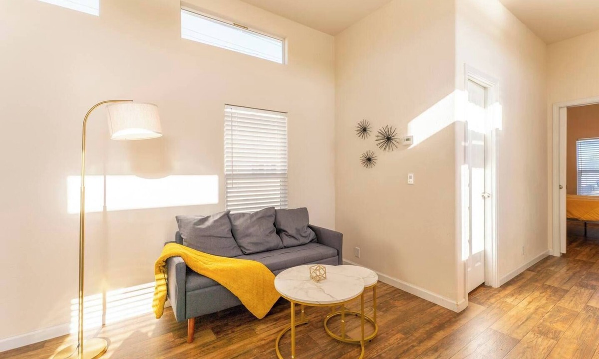 Fort Bragg House | GoldenGlow! DTFB. SameDayBooking