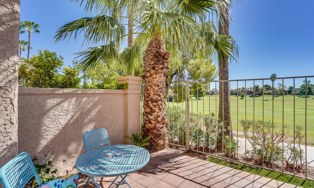 Gardens Development House | Golf View Resort Like Living in Heart of Old Town - 2 Bd + Den, 2 Ba, garage!