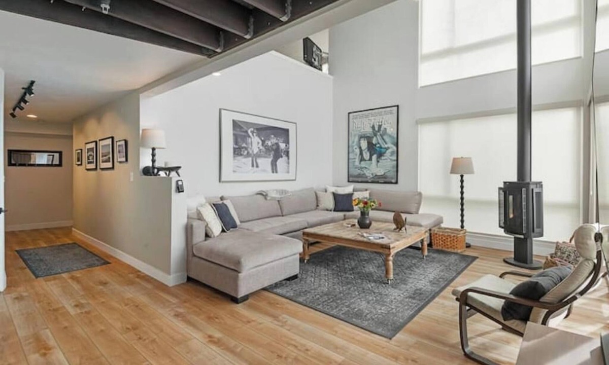 South Redondo Condo | Gorgeous Waterfront Gem - Steps from the beach