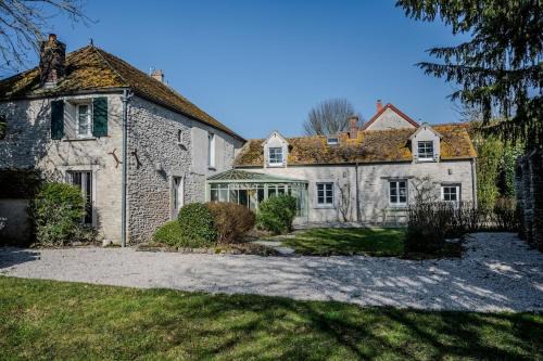 Gressey House | Grande Maison de Charme- 14 pers- 1h Paris