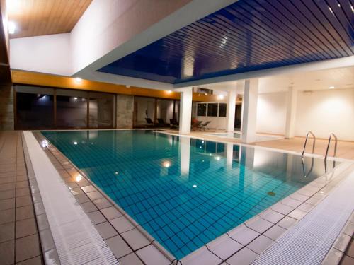Thollon-les-Memises Hotel | Hôtel Le Bellevue