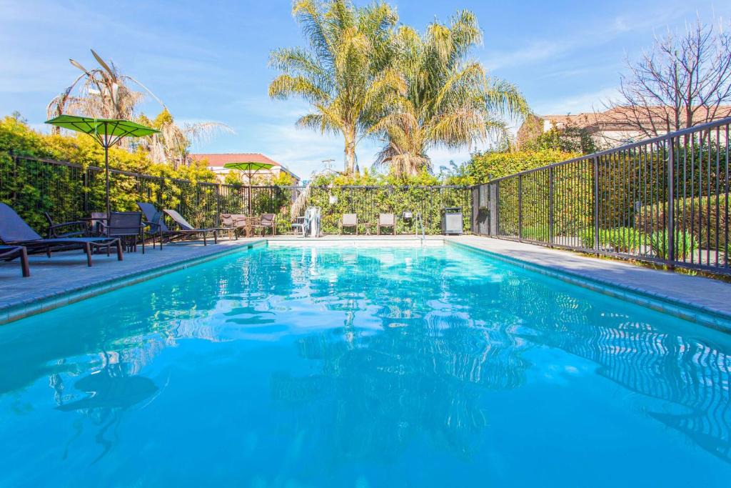 Merced Hotel | Hampton Inn and Suites Merced