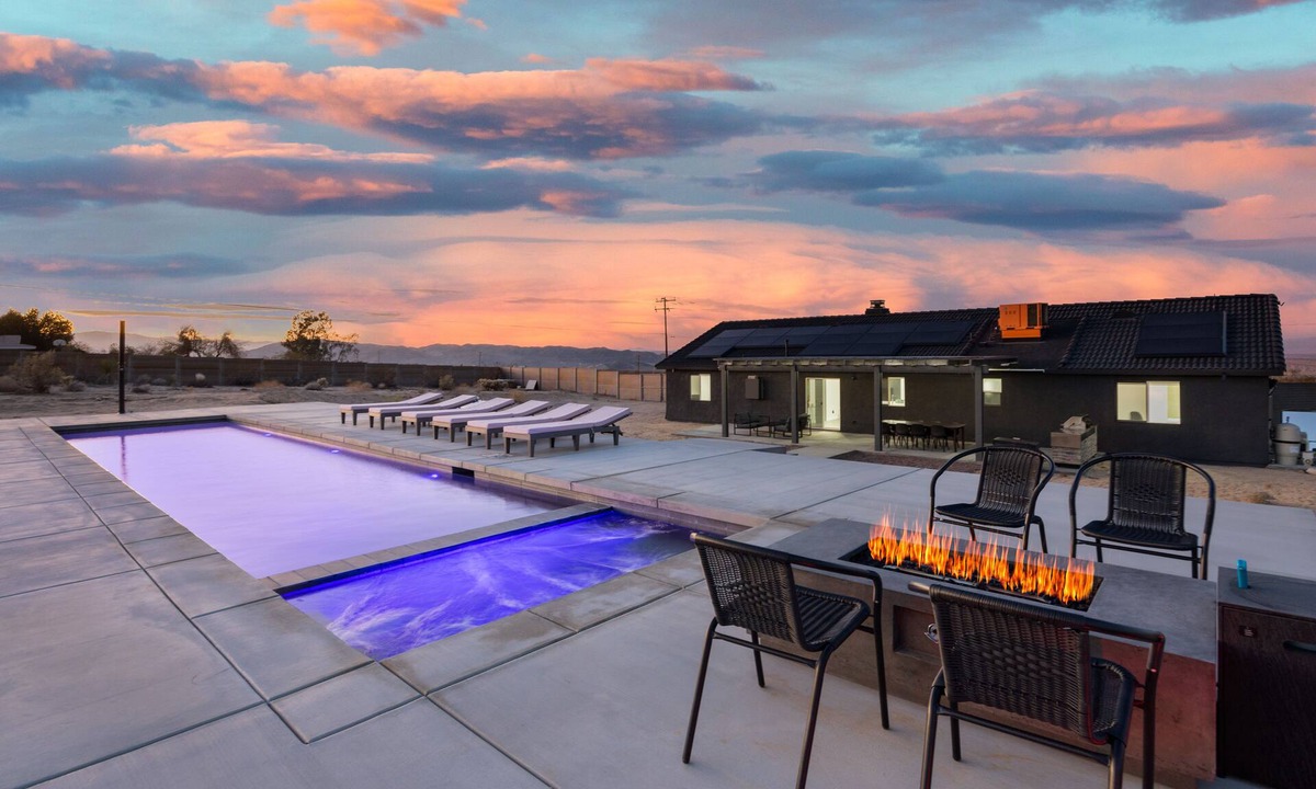 Indian Cove House | Heated Pool & Spa Game Room Stargazing Near Joshua Tree