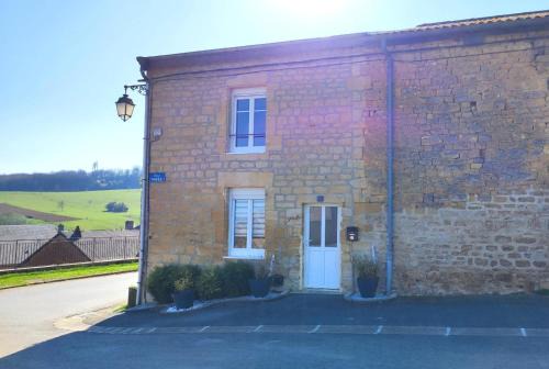 Sury House | Heidi