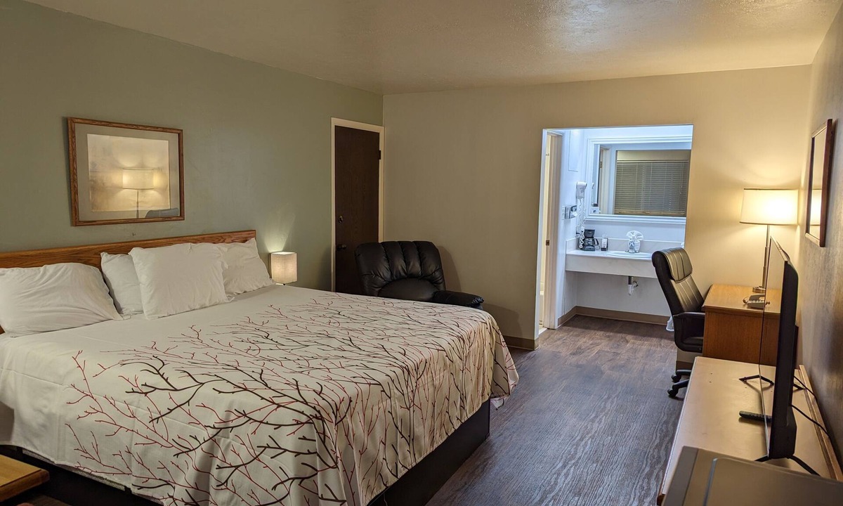 St. Anthony Hotel | Henry's Fork Inn
