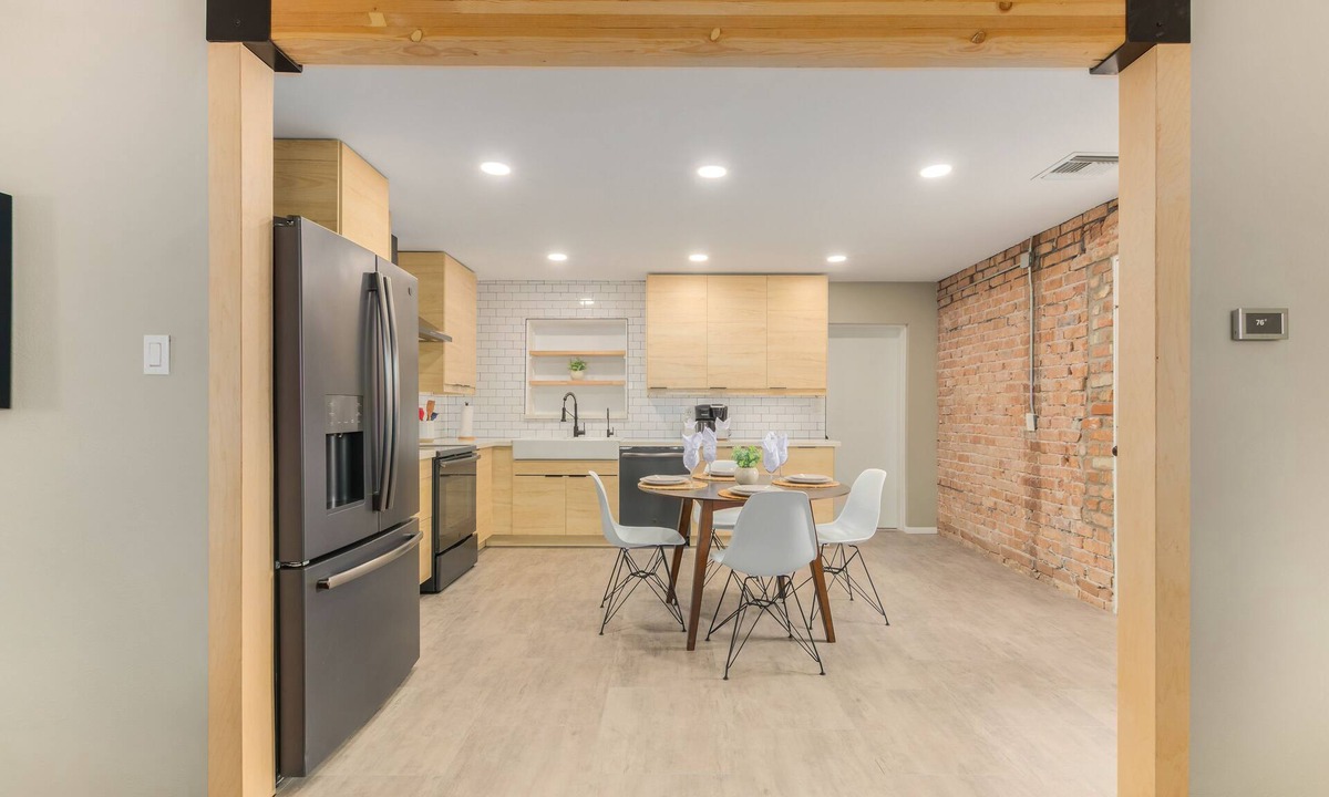 Coronado House | Historically Modern! Walk to Banner University! Heart of Phoenix!