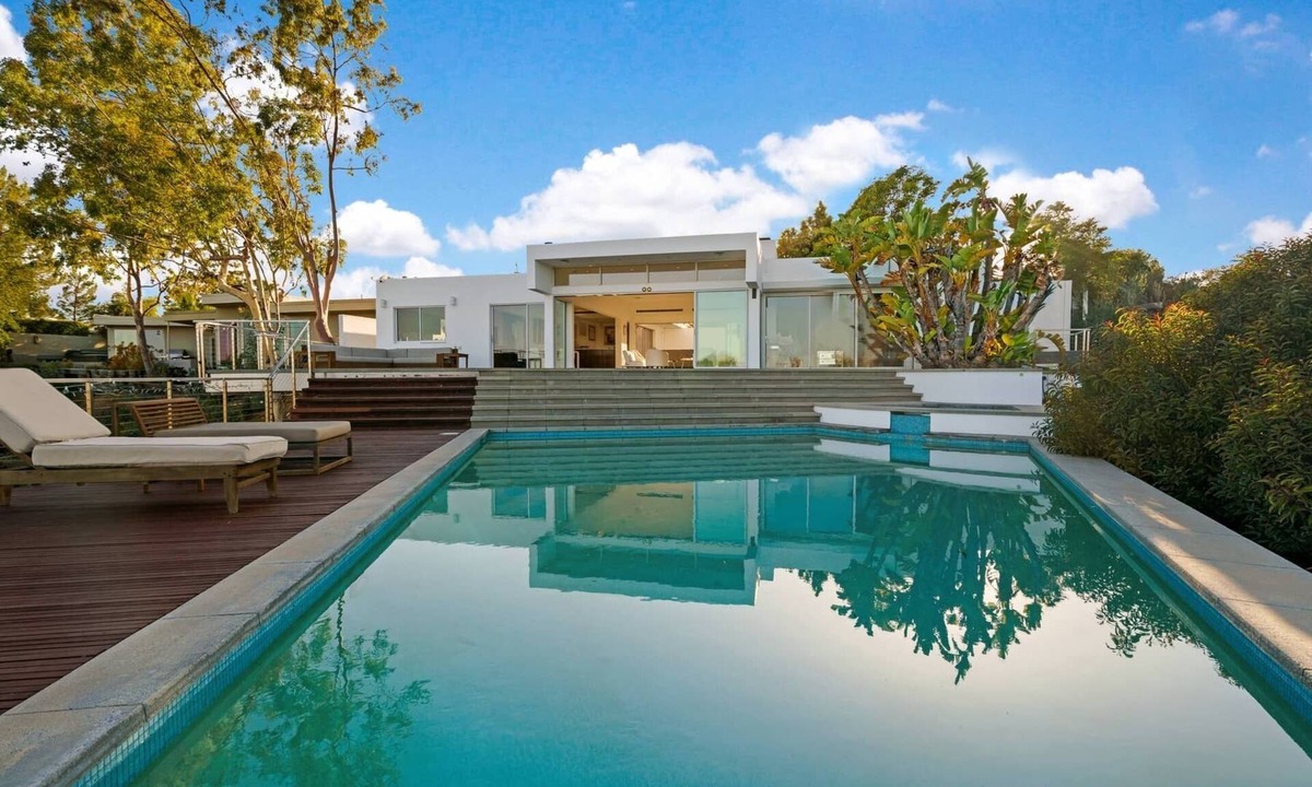 Hollywood Hills West Villa | Hollywood Hills Dream House with breathtaking views. Stunning pool.