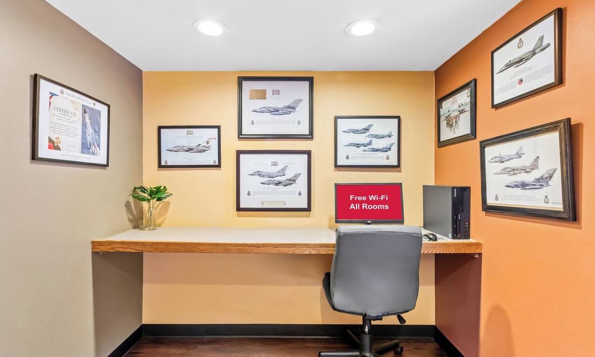 Ridgecrest Hotel | HomeTowne Studios by Red Roof Ridgecrest