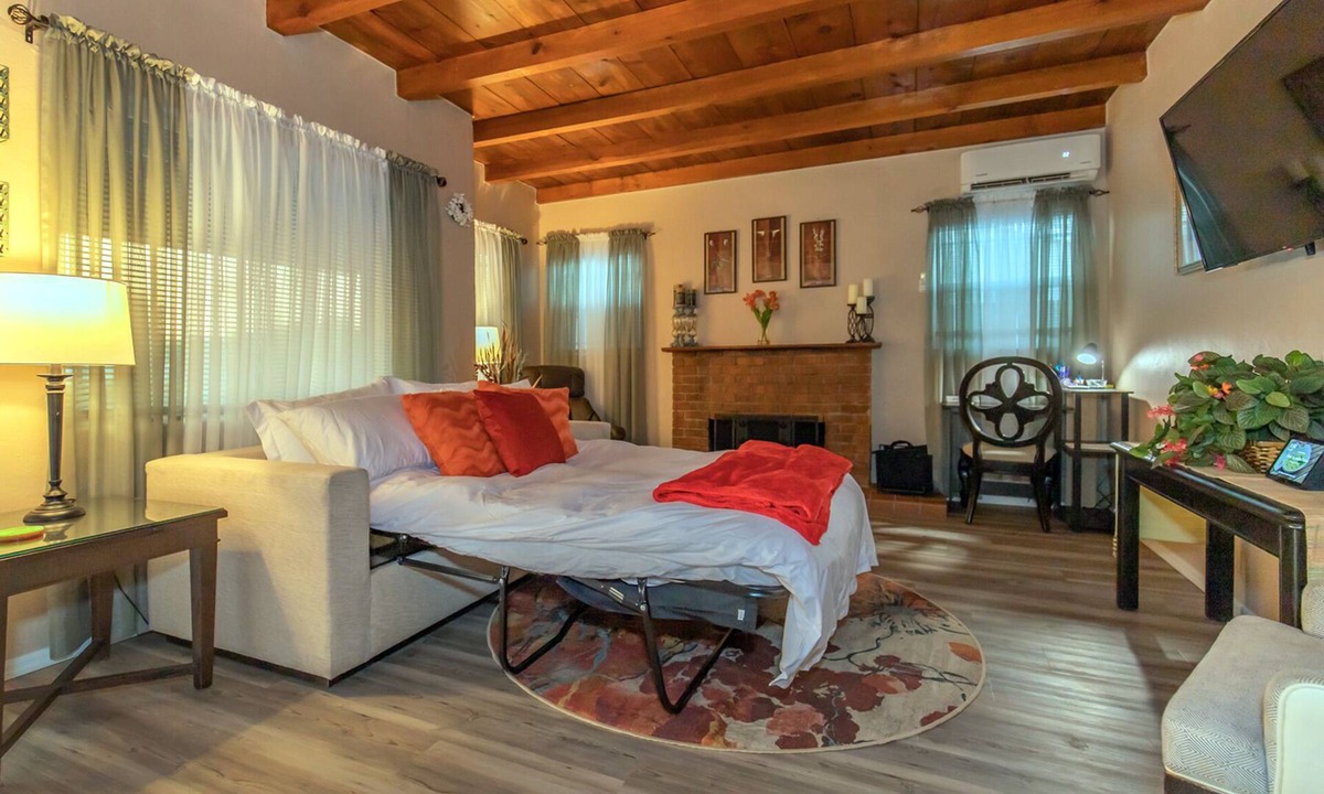 Tucson House | Homey midtown house sleeps 5. 30 days or longer only. Kids/pets, private hot tub