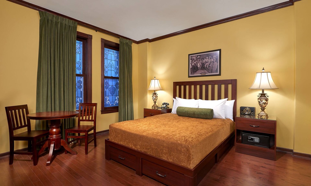 Downtown Las Vegas Hotel | Hotel Apache